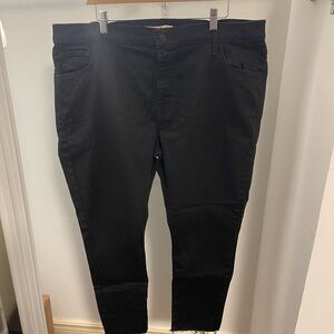 Women’s Black Levi Jeans